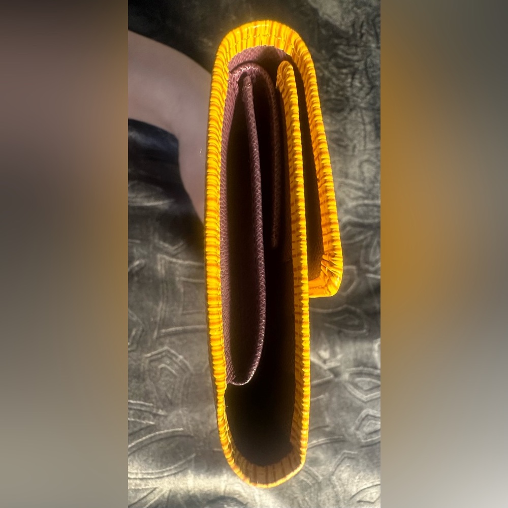100%AUTHENTIC!LV Sarah Continental Wallet YellowEpiLeatherPurpleInterior - Picture 7 of 12